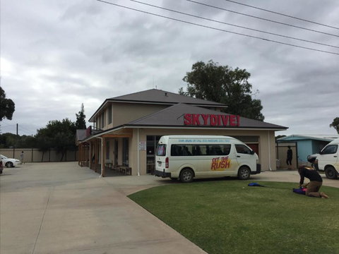 Blue Sky Apartment - 1 Gold Coast 5