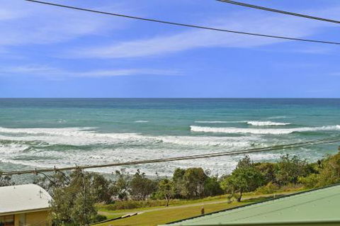 Pacifica All About The View - Gold Coast 4U 1