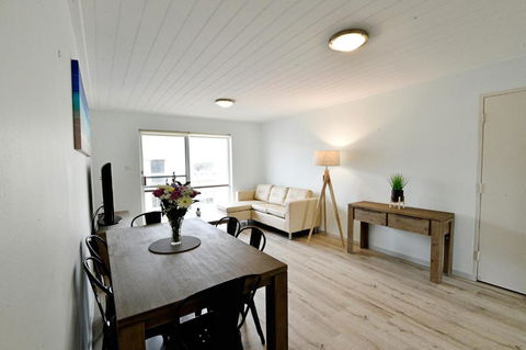 Kanangra Waterviews From The Balcony - Gold Coast 4U 4