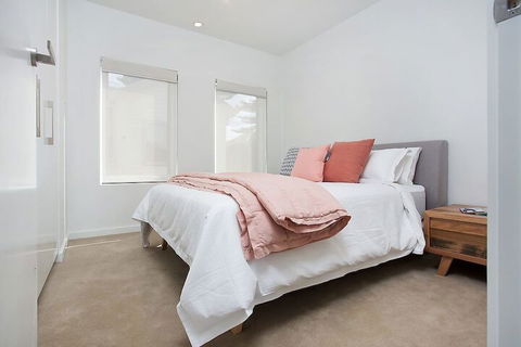 Robertson 6 - Accommodation Gold Coast 7