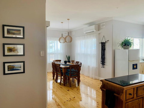 Jewel Of The South Beachfront Holiday Rental - Accommodation Gold Coast 1