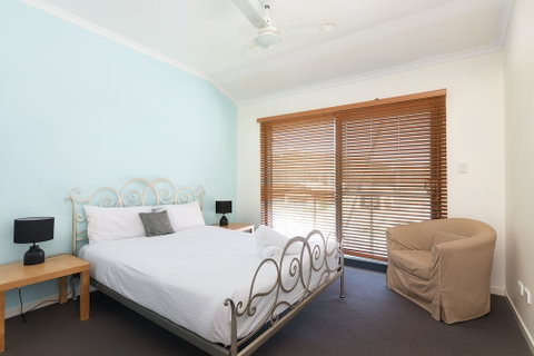 Six River - Accommodation Gold Coast 3