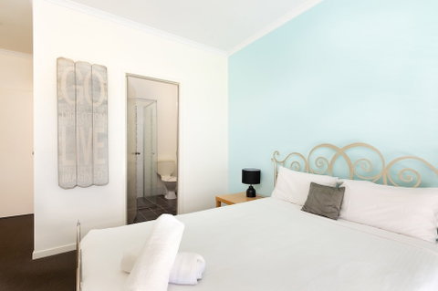 Six River - Accommodation Gold Coast 0