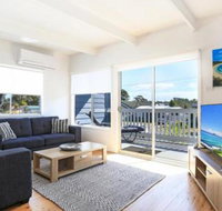 Lazy Days Beach House Jervis Bay  Pet Friendly 4 Mins Walk to Beach - 1 Gold Coast