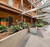London Woolstores Warehouse Apartment - Gold Coast 4U