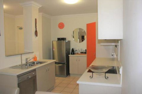 Sunbird - Accommodation Gold Coast 3