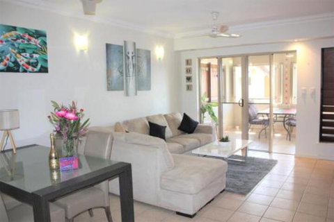 Sunbird - Accommodation Gold Coast 4