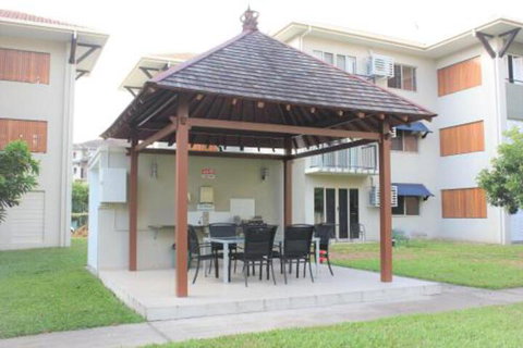 Sunbird - Accommodation Gold Coast 7