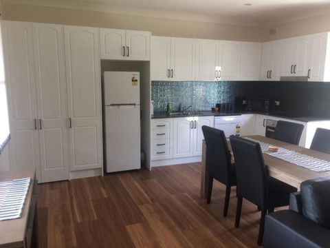 Costa Park Cottage Dio Armidale - Gold Coast 4U 6
