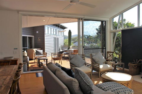 5 On COAST - Accommodation Gold Coast 1