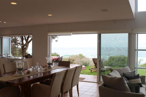 22 On COAST (Weekly Only) - Accommodation Gold Coast 3