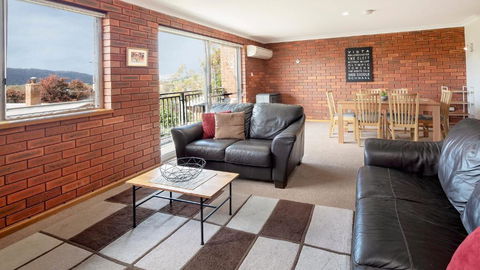 Ollieâ€™s Place - Accommodation Gold Coast 3