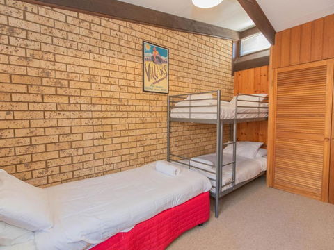 Clearview 2 / 8 Bogong Street - Accommodation Gold Coast 2