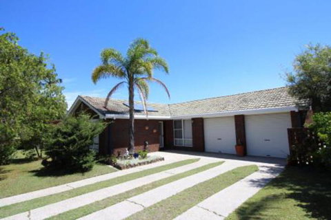 Gerrys Waterfront - Accommodation Gold Coast 0