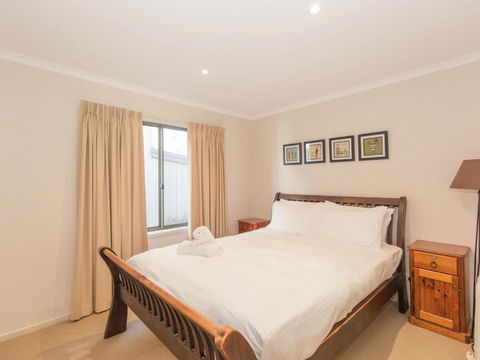 Boronia 7 / 30 Nettin Circuit - Accommodation Gold Coast 2
