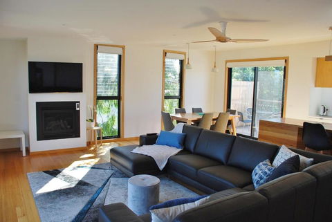 COASTAL BEAUTY On BRUCE - Accommodation Gold Coast 2
