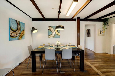 Jettycove Beach House - 1 Gold Coast 3