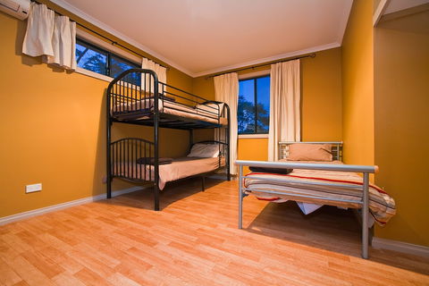 9 Skipjack Circle - Accommodation Gold Coast 4