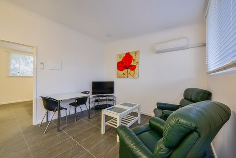 Getaway Villas Unit 38 1 - Accommodation Gold Coast 4