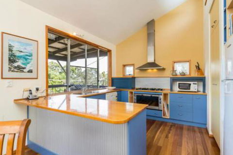 Blue Poles (Pets Allowed) - Accommodation Gold Coast 6