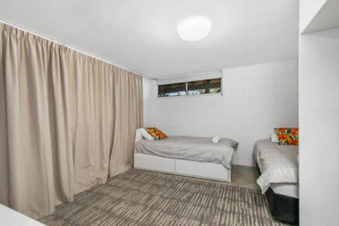 Beachies 1 - Accommodation Gold Coast 2