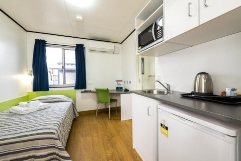Jolly Swagman Acccommodation Park - Accommodation Gold Coast 2