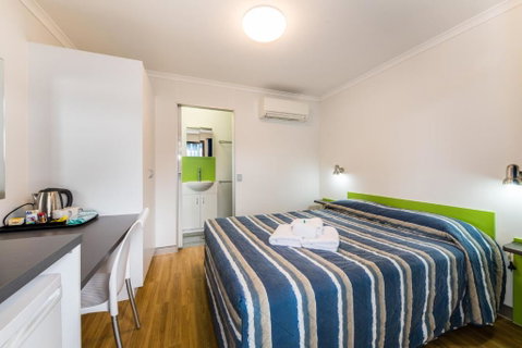 Jolly Swagman Acccommodation Park - Accommodation Gold Coast 3