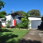 10 Double Island Drive Modern Family Home Centrally Located Swimming Pool & Outdoor Area - 1 Gold Coast 0