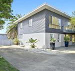 Middle Sea perfect for two families - Accommodation Gold Coast