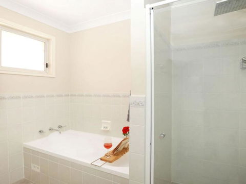 That Pink House! Comfortable Home Away From Home - Accommodation Gold Coast 5