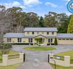Camelot superbly proportioned  ideally located - Accommodation Gold Coast