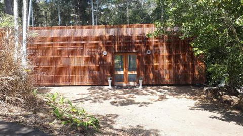Stay At The Cube - Gold Coast 4U 5