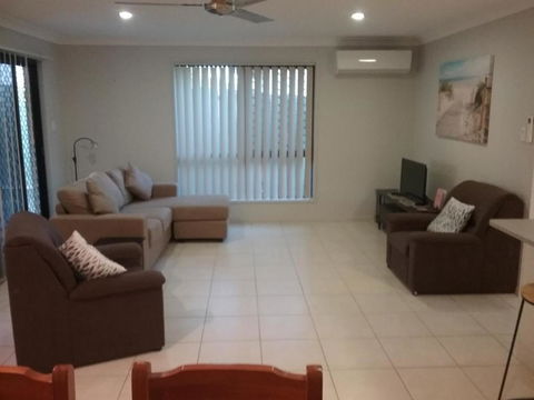 Banksia & Acacia Apartments - Gold Coast 4U 4