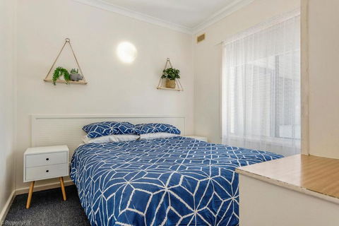 Jamaica Holiday Units - Accommodation Gold Coast 5