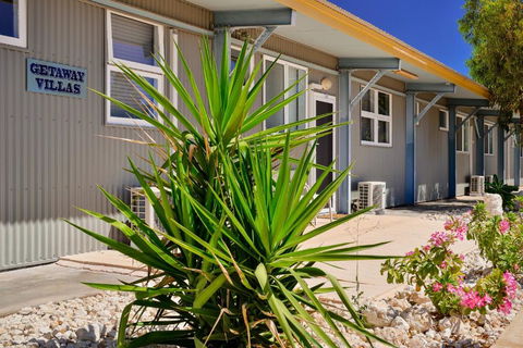 Getaway Villas Unit 38 6 1 Bedroom Self Contained Accommodation - Accommodation Gold Coast 2