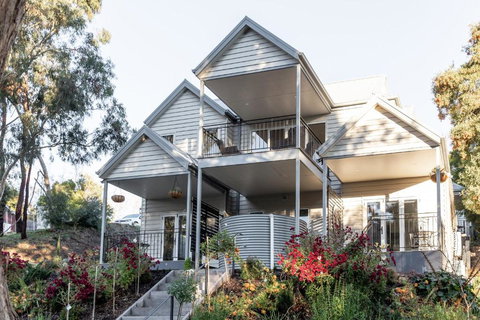 Ascona - 1 Gold Coast 2