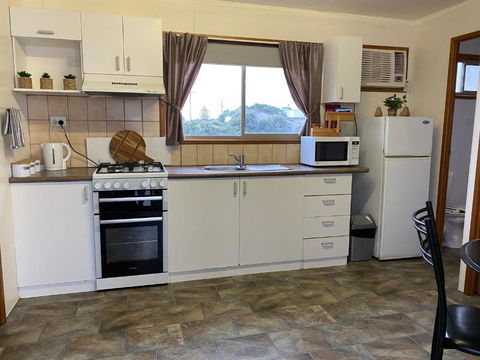 Rocks Retreat Cabin Seal - Accommodation Gold Coast 2