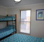 1 Naiad Court Lowset family home with swimming pool  covered deck. Pet friendly - Accommodation Gold Coast