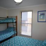 1 Naiad Court Lowset Family Home With Swimming Pool & Covered Deck. Pet Friendly - 1 Gold Coast 0
