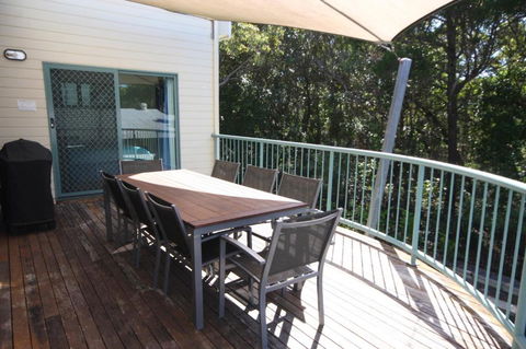 20 Orania Court Spacious Home With Swimming Pool - Accommodation Gold Coast 2