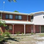31 Bombala Crescent Two Storey Home With Covered Outdoor Deck Fully Fenced Backyard. Pet Friendly - Accommodation Gold Coast 0