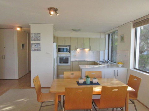 13 Harbourside 3 7 Soldiers Point Road Fantastic Waterfront Unit - Gold Coast 4U 6