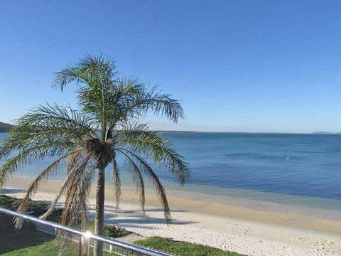 13 Harbourside 3 7 Soldiers Point Road Fantastic Waterfront Unit - Gold Coast 4U 4