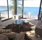 13 Harbourside 3 7 Soldiers Point Road fantastic waterfront unit - Accommodation Gold Coast