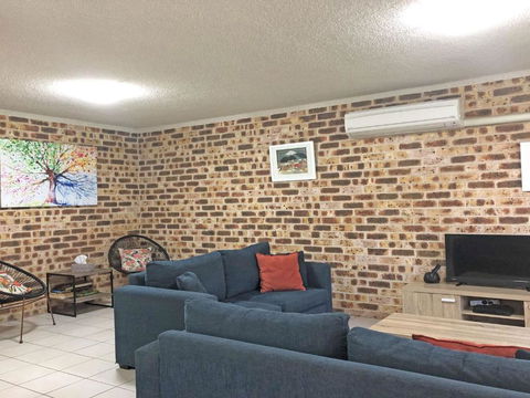 23 Bay Parklands 2 Gowrie Avenue Little Beach Air Con Pool & Tennis Court - Accommodation Gold Coast 3