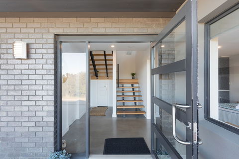 Kingfisher Retreat At Eden Cove - Accommodation Gold Coast 2