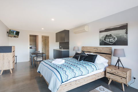 Kingfisher Retreat At Eden Cove - Accommodation Gold Coast 4