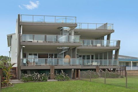 Costa Del Sol - Gold Coast 4U 0