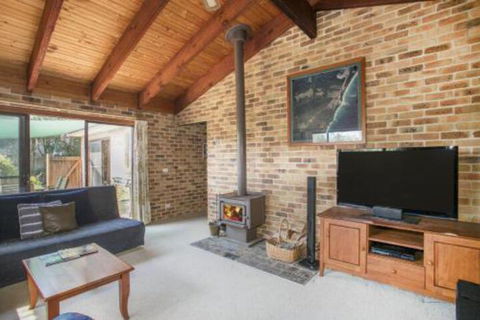 75 River Rd Tabourie Hideaway - Gold Coast 4U 2