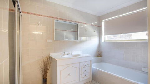 143 Mitchell Pde Magnificent Outlook - Gold Coast 4U 6